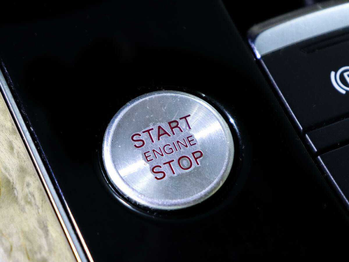 Audi A8, 2010 Фото №21