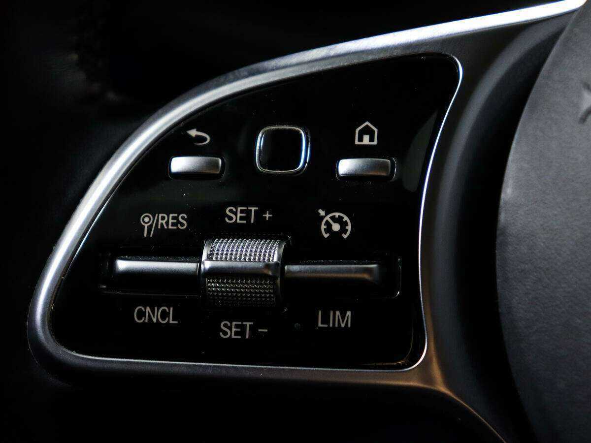 Mercedes-Benz GLC 300, 2019 Фото №16