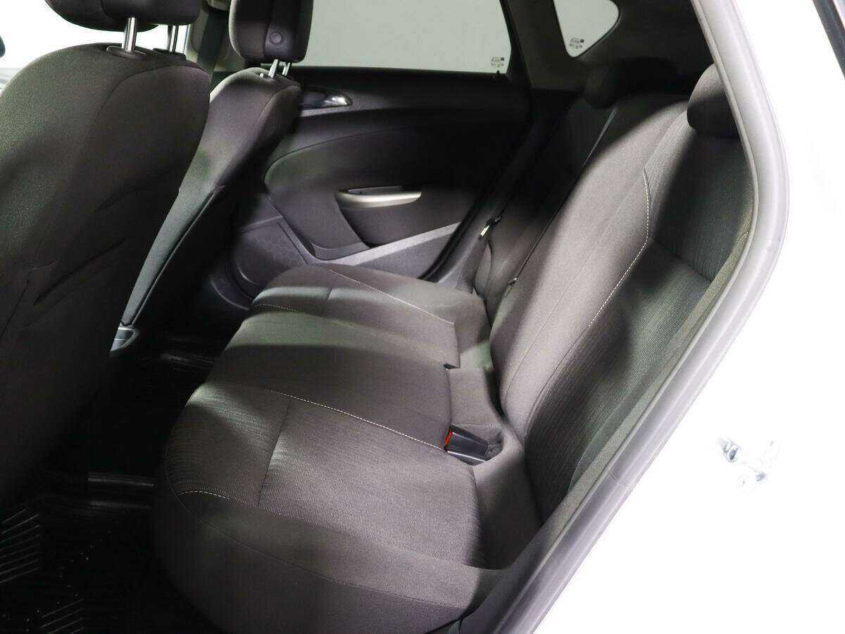 Opel Astra, 2011 Фото №8