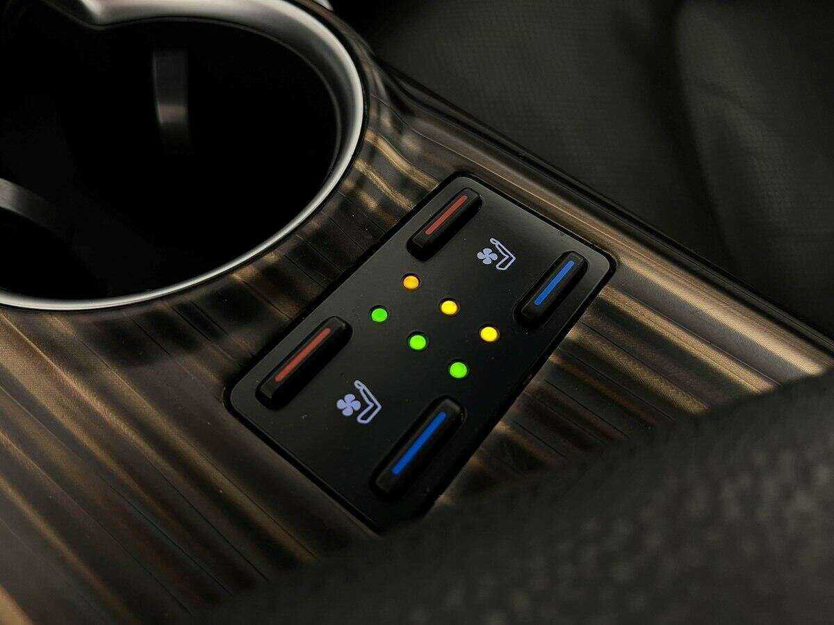 Toyota Camry, 2019 Фото №12