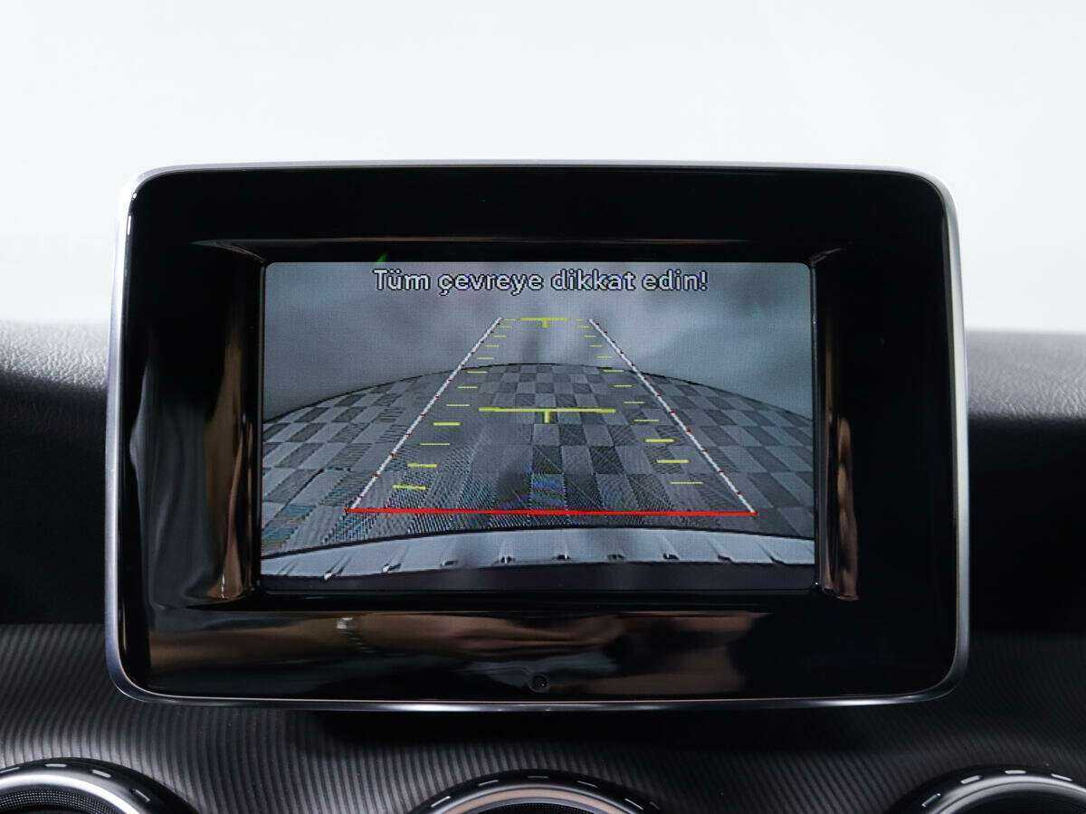 Mercedes-Benz GLA 250, 2015 Фото №14