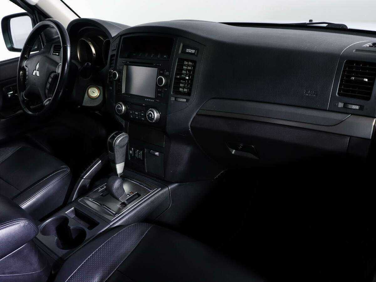 Mitsubishi Pajero, 2011 Фото №8