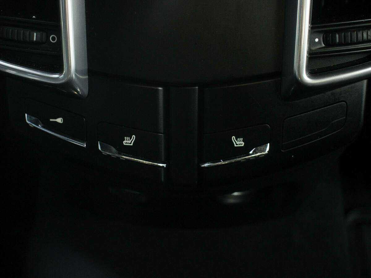 Porsche Cayenne Turbo, 2010 Фото №16