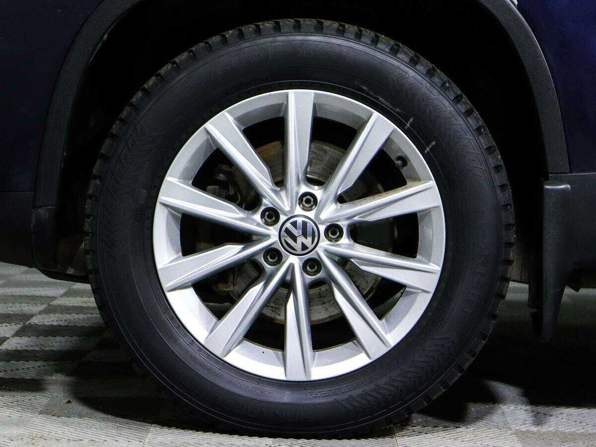 Volkswagen Tiguan, 2011 Фото №17