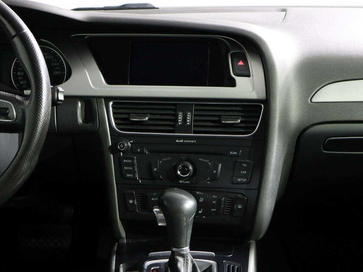 Audi A4, 2010 Фото №11