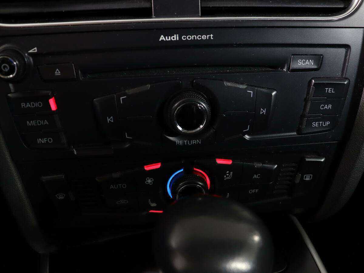 Audi A4, 2010 Фото №18