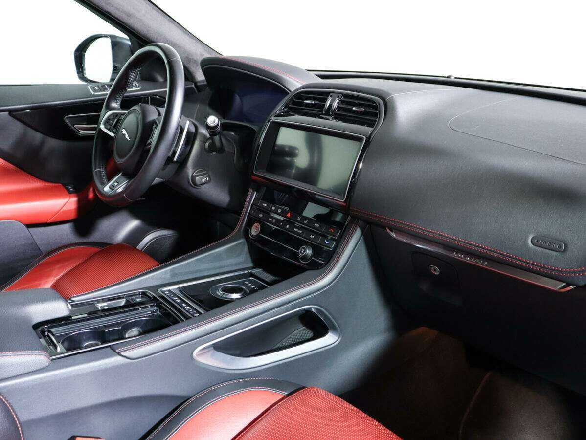 Jaguar F-Pace, 2018 Фото №9