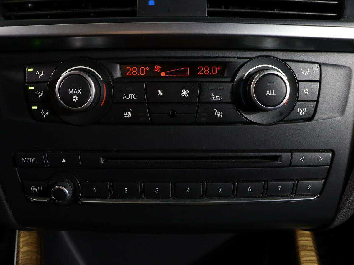 BMW X3 35i xDrive, 2011 Фото №21