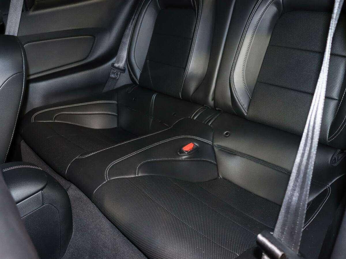 Ford Mustang, 2022 Фото №8