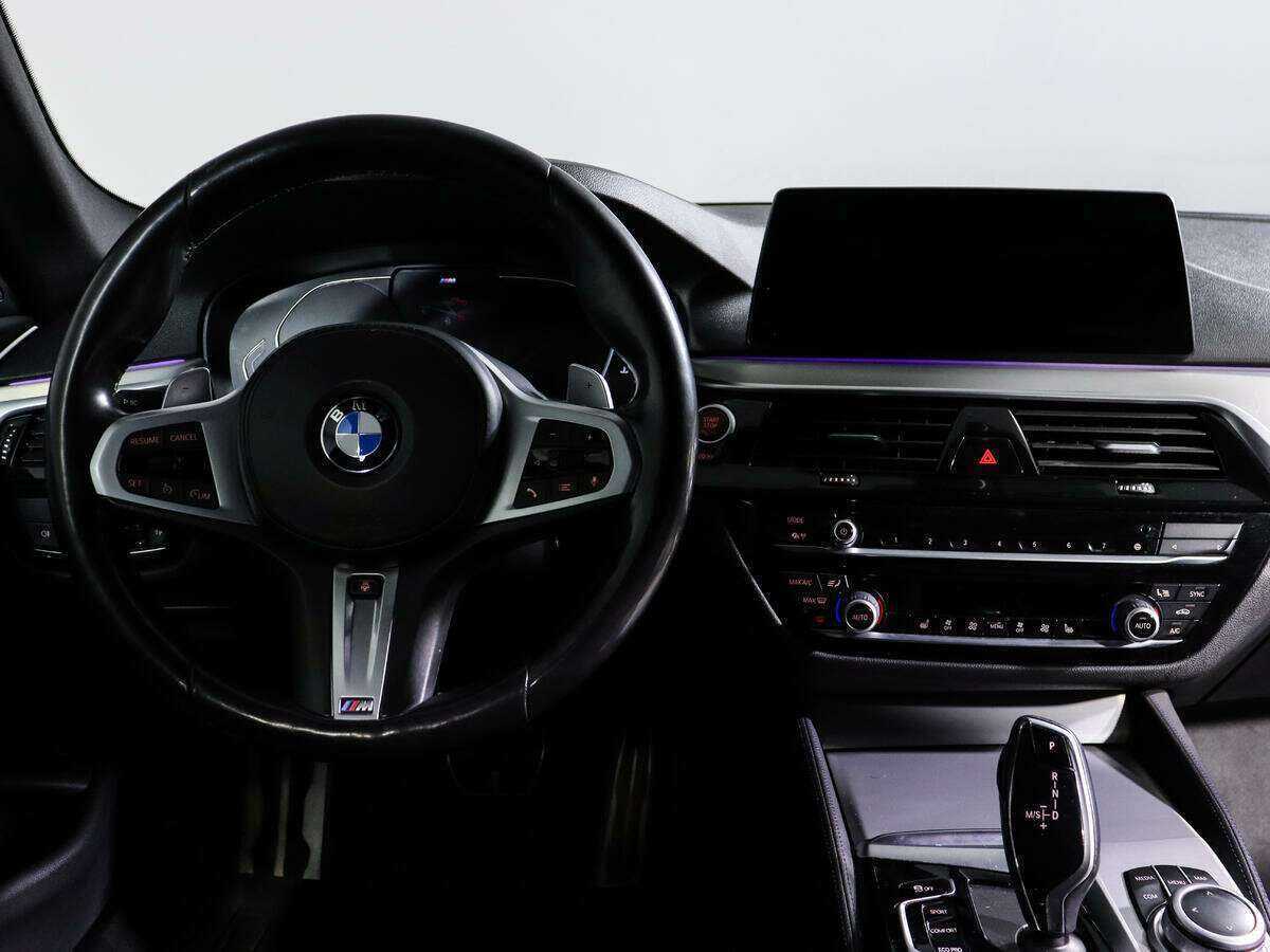 BMW 5 серии 520d xDrive, 2020 Фото №11