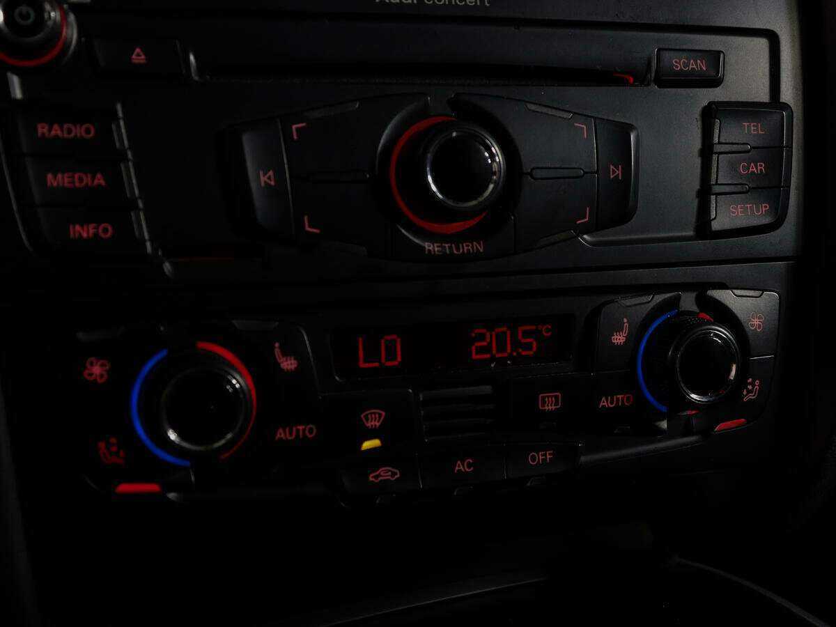 Audi A4, 2009 Фото №16