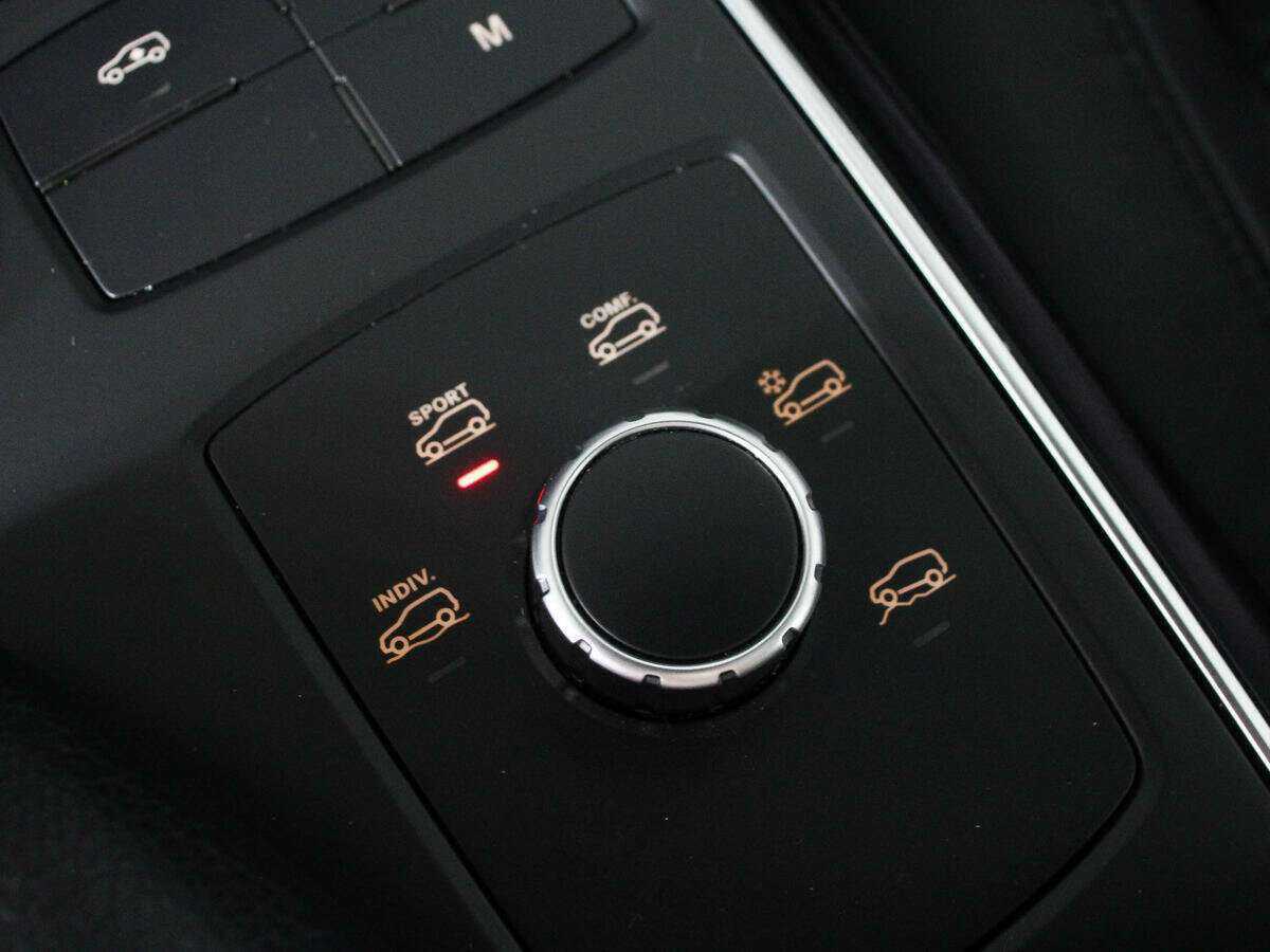 Mercedes-Benz GLS 400, 2018 Фото №28