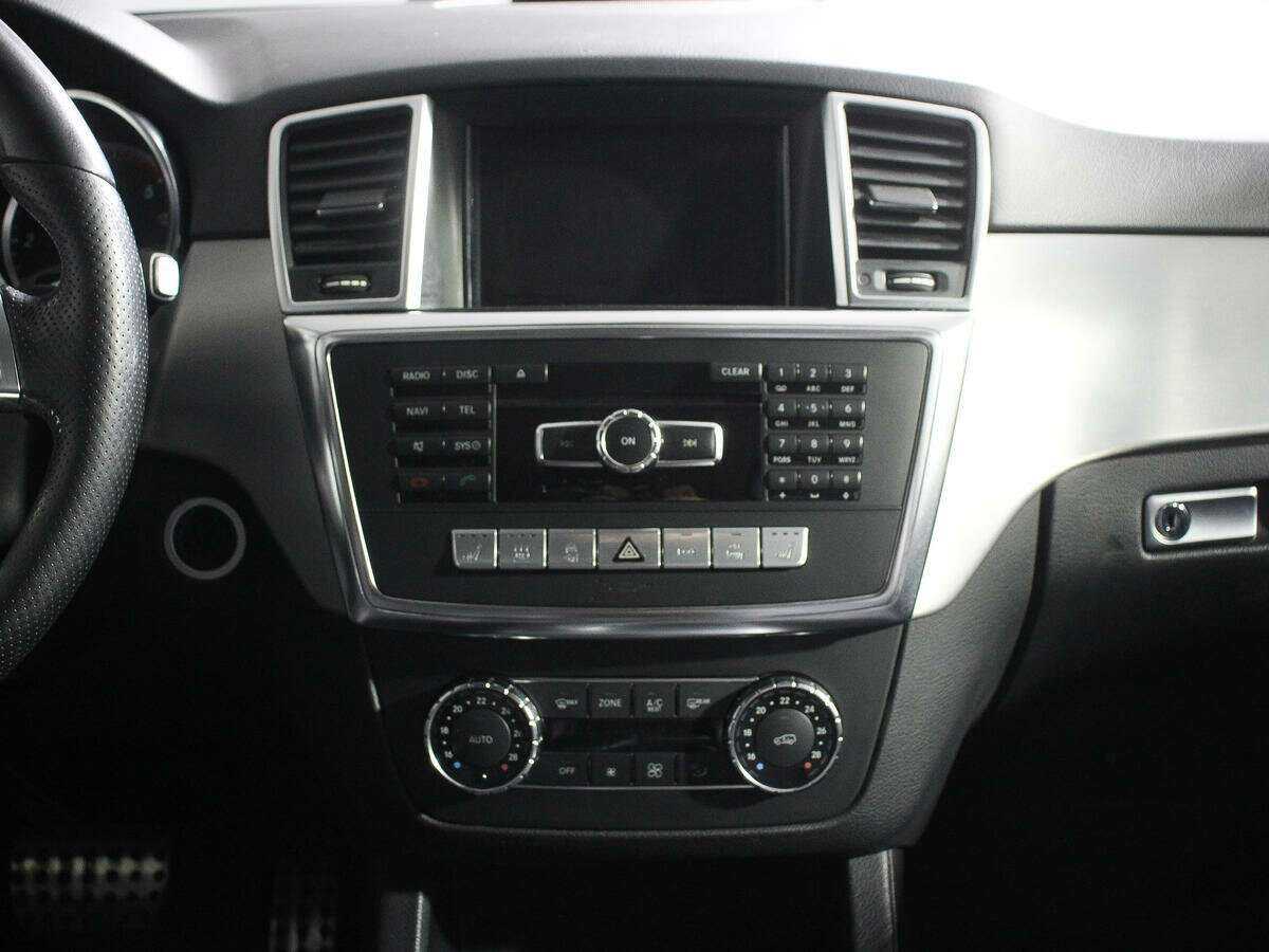 Mercedes-Benz M-Класс 350 CDI, 2011 Фото №11