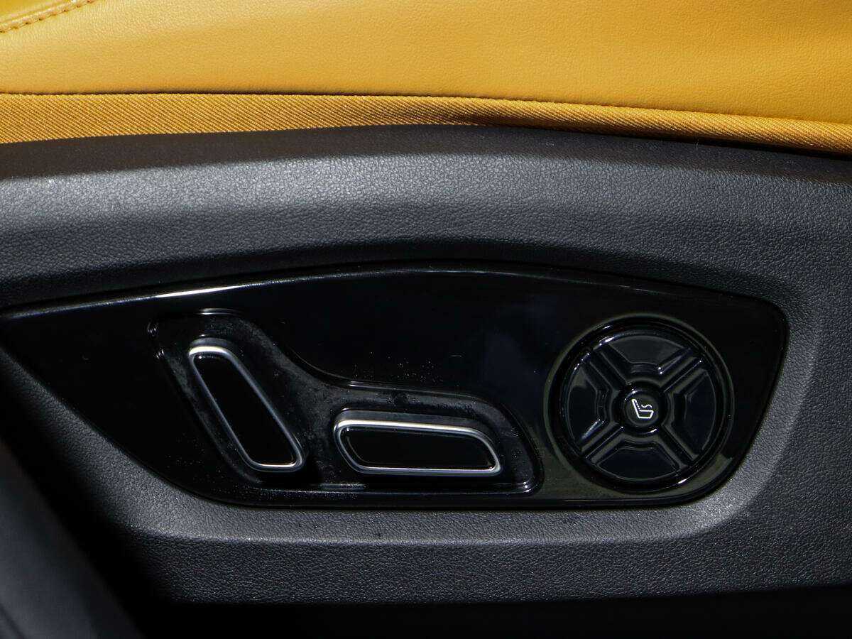 BYD Tang, 2022 Фото №16