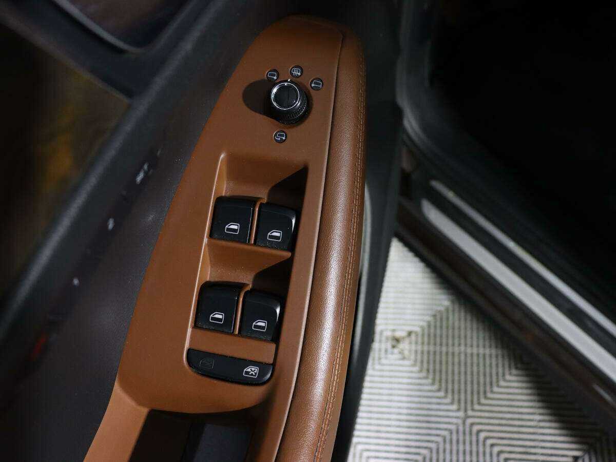 Audi Q5, 2011 Фото №16