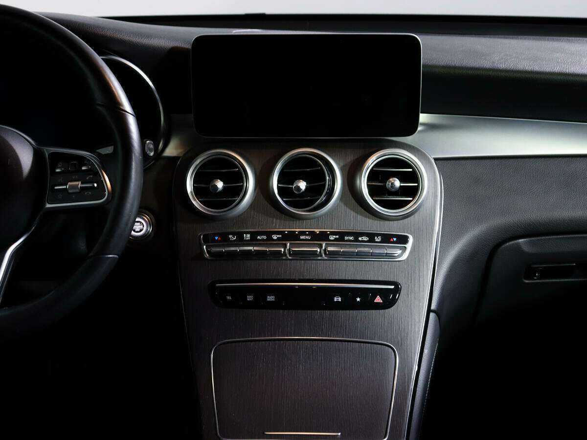 Mercedes-Benz GLC 300, 2020 Фото №11