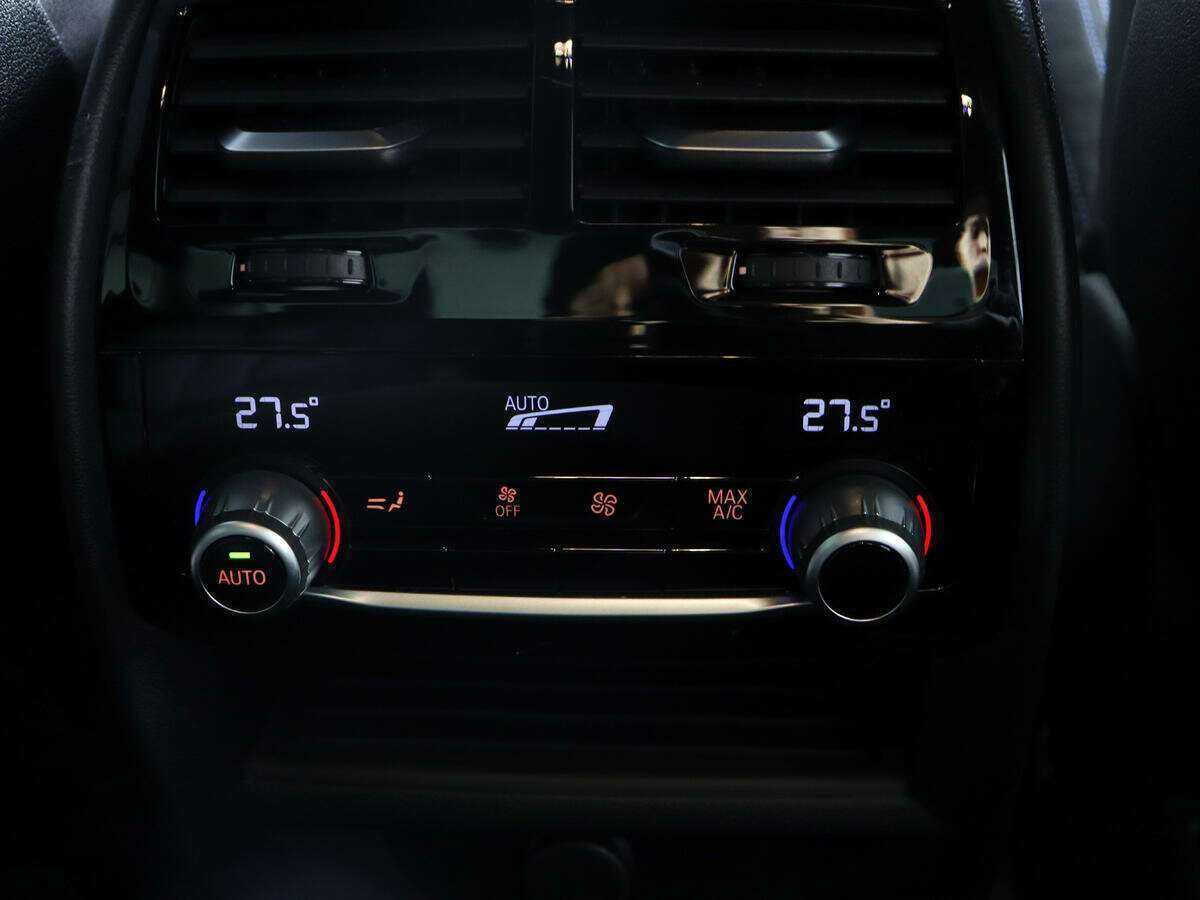 BMW 5 серии 530i xDrive, 2018 Фото №13