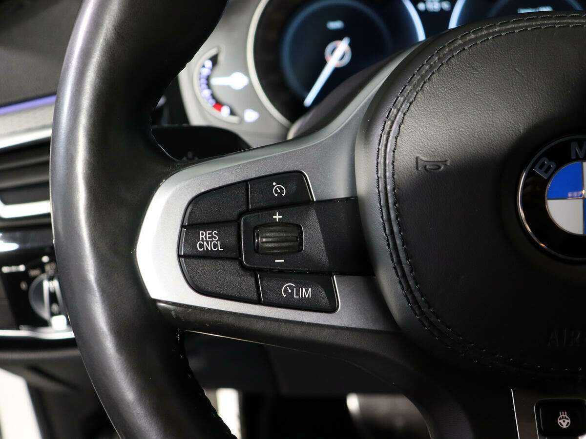 BMW 5 серии 530i xDrive, 2018 Фото №20