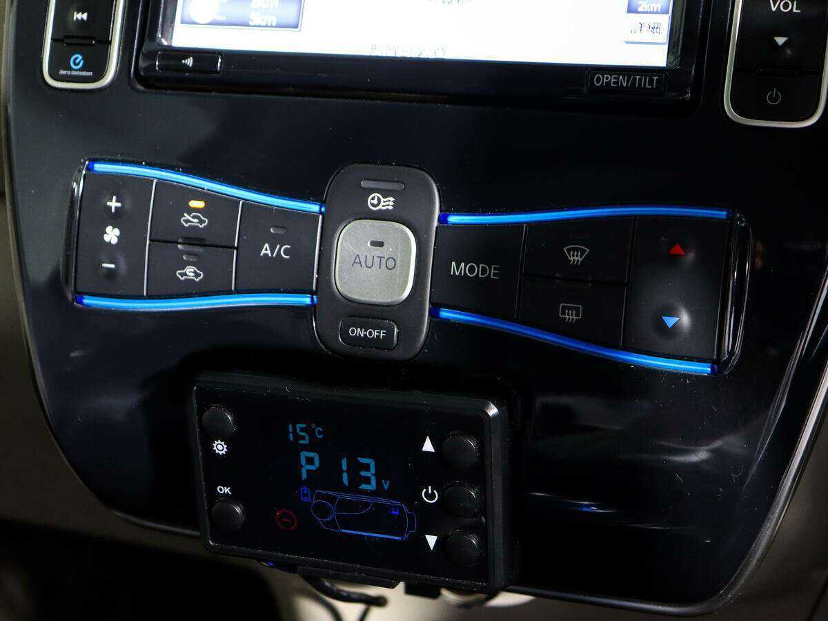 Nissan Leaf, 2011 Фото №16