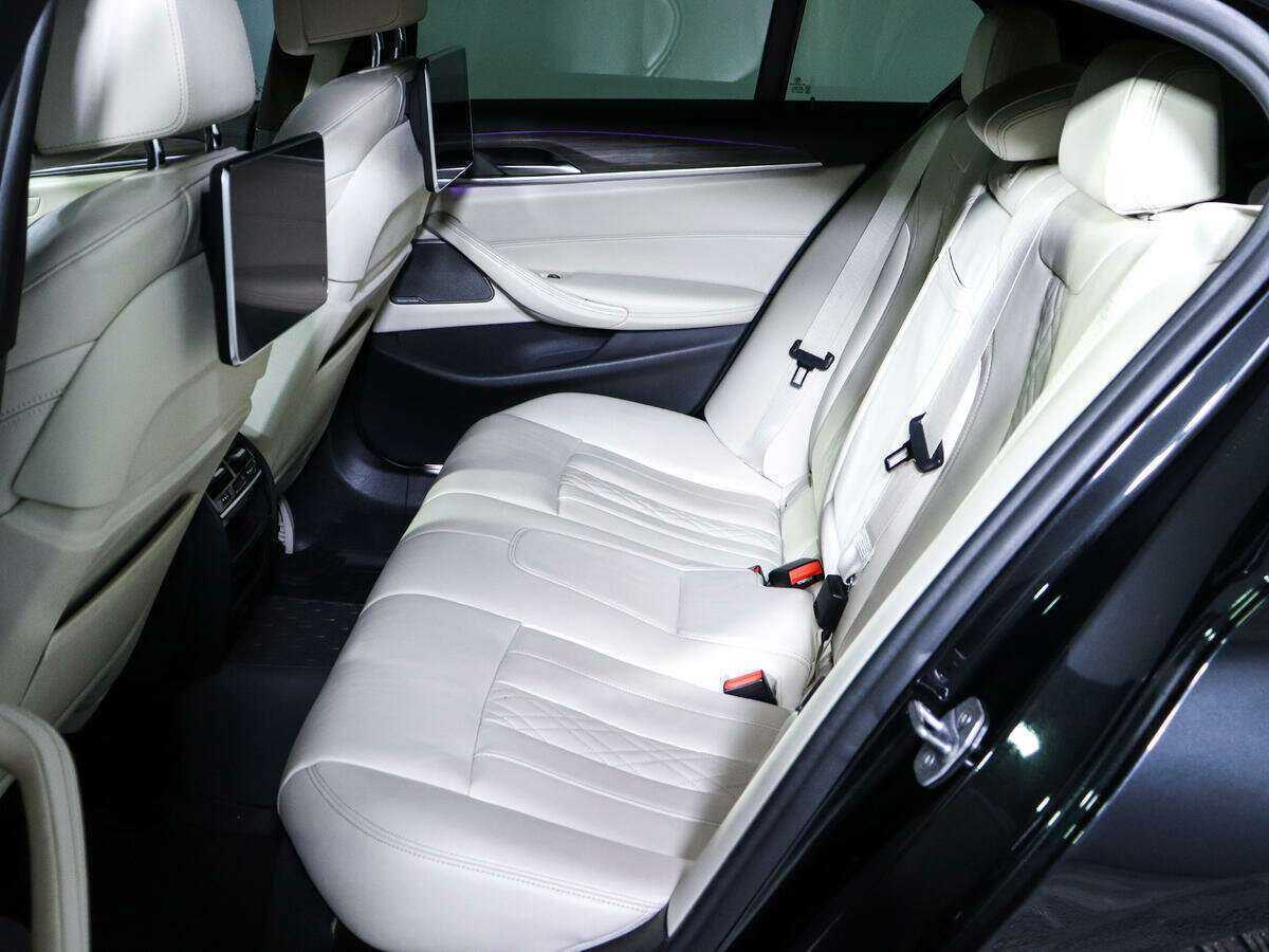 BMW 5 серии 530d xDrive, 2018 Фото №9