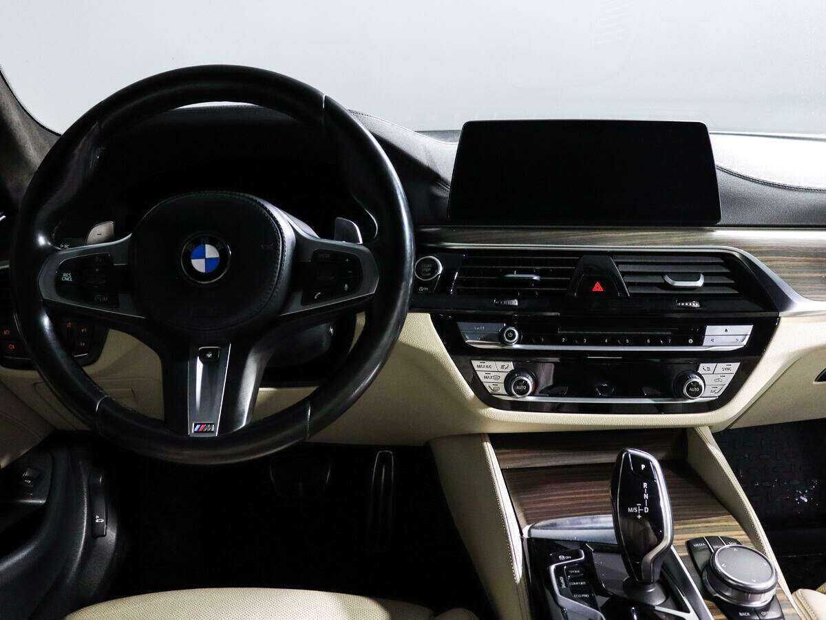 BMW 5 серии 530d xDrive, 2018 Фото №11