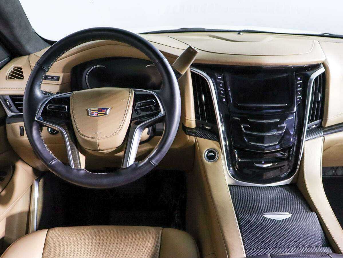 Cadillac Escalade ESV, 2018 Фото №12