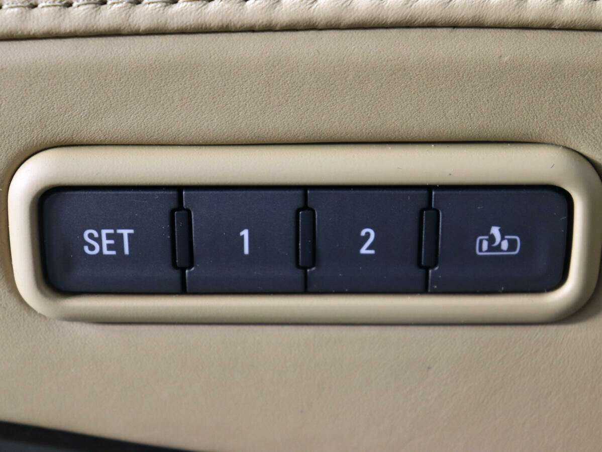 Cadillac Escalade ESV, 2018 Фото №17