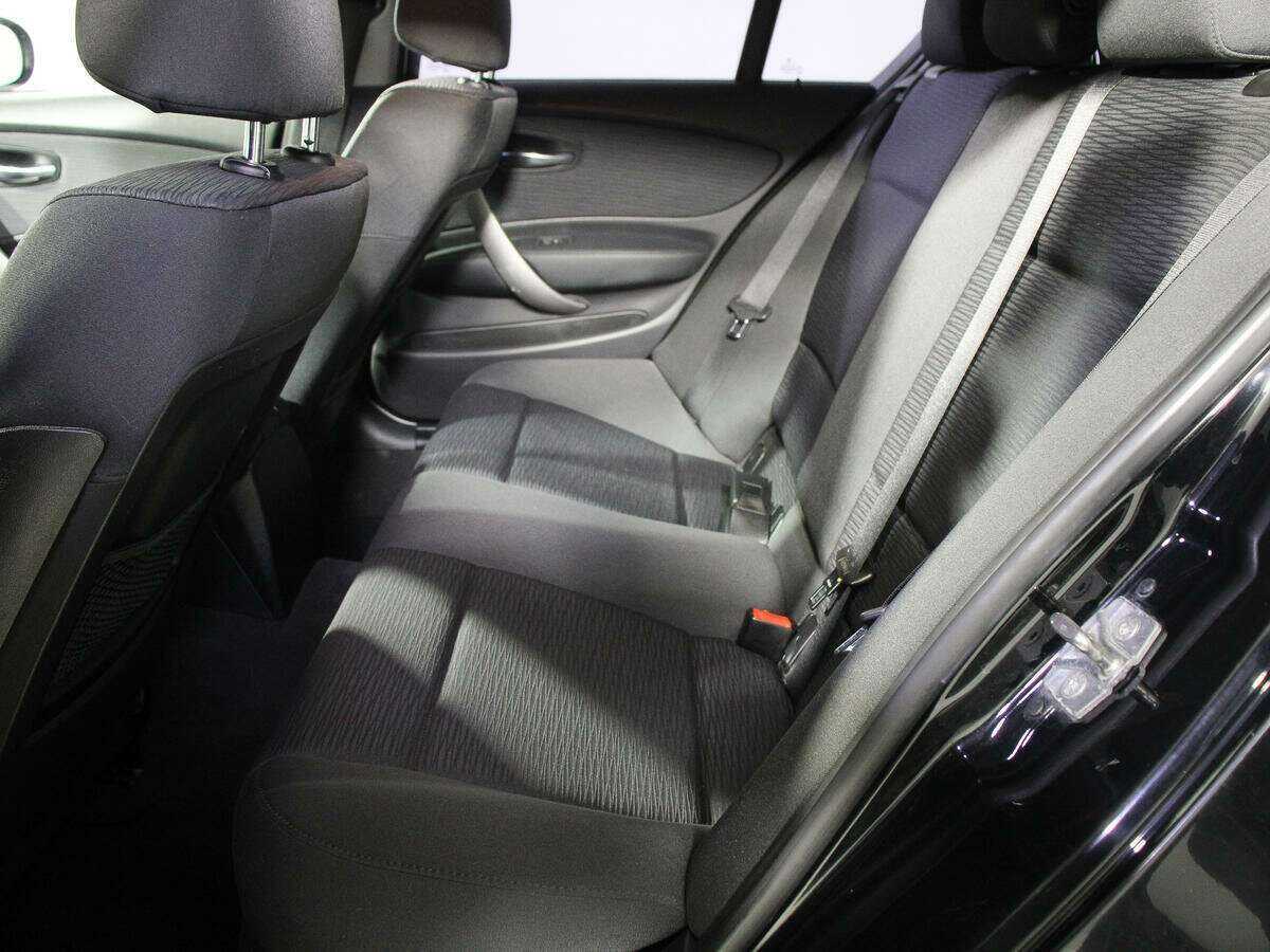 BMW 1 серии 116i, 2010 Фото №9