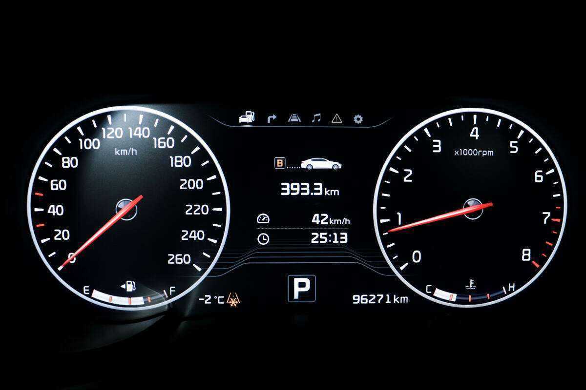 Kia Quoris, 2017 Фото №9