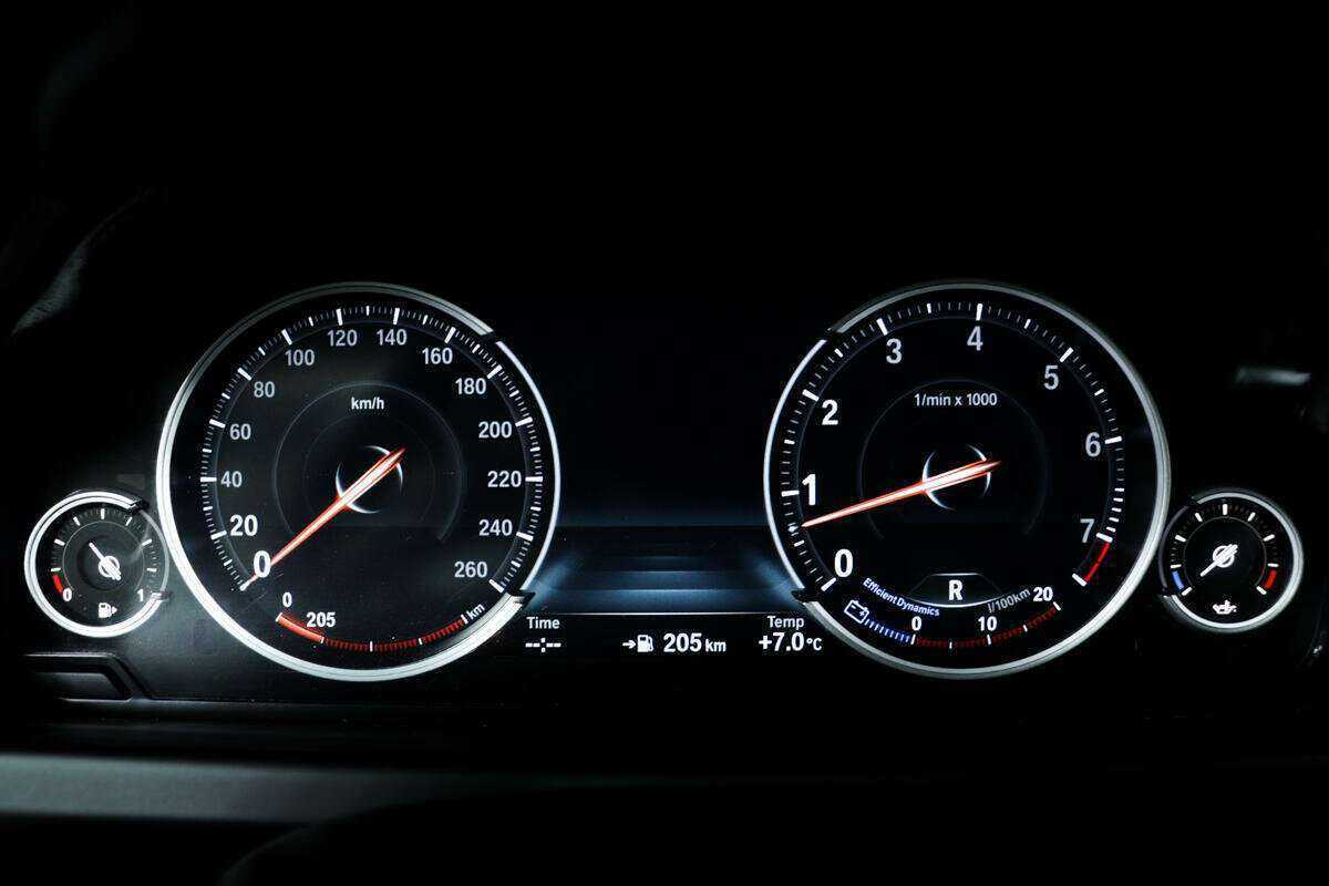 BMW 6 серии 640i xDrive, 2014 Фото №10