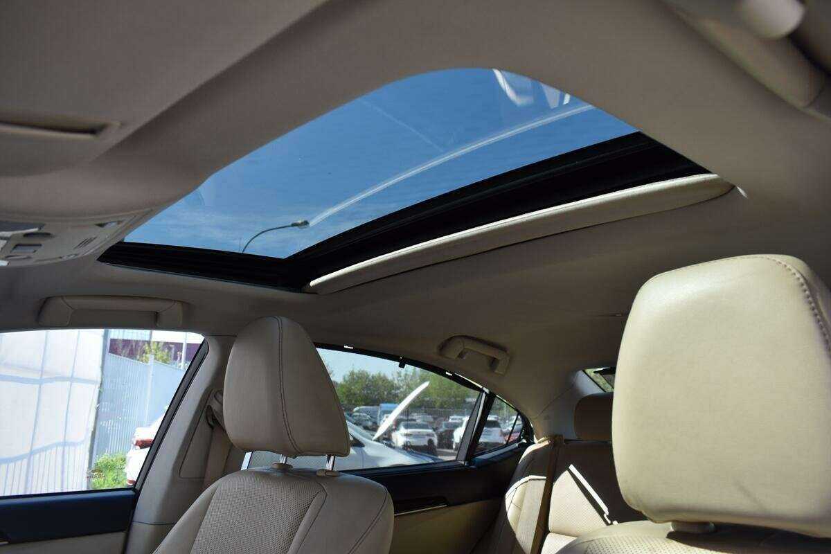 Lexus ES 350, 2013 Фото №15