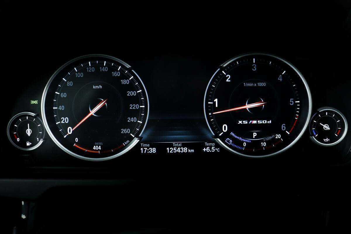 BMW X5 M50d, 2016 Фото №10