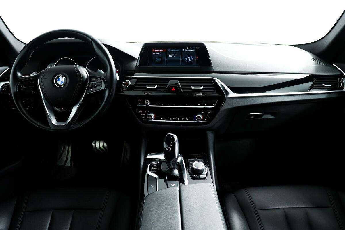 BMW 5 серии 520d xDrive, 2018 Фото №11