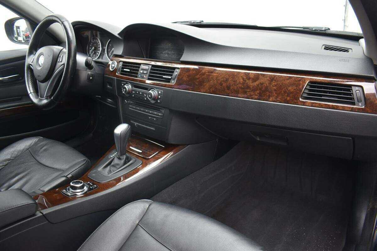 BMW 3 серии 325i, 2009 Фото №9