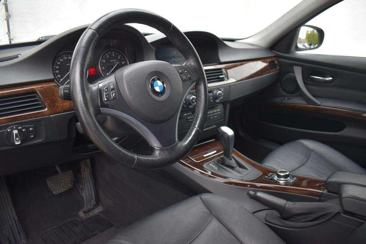 BMW 3 серии 325i, 2009 Фото №13