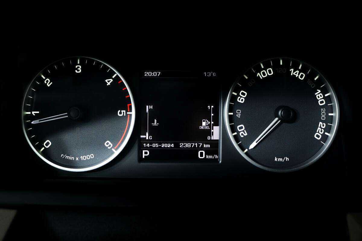 Land Rover Discovery, 2015 - 238 705 км. | Фото №8