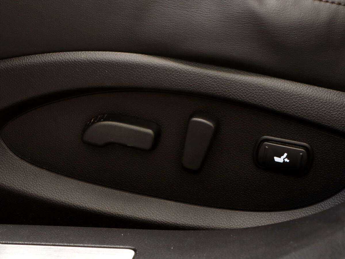 Infiniti FX37, 2010 Фото №11
