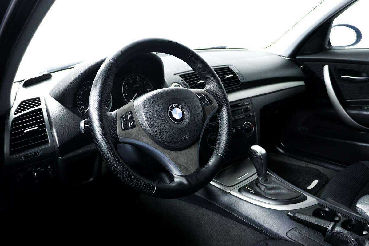 BMW 1 серии 116i, 2008 Фото №13