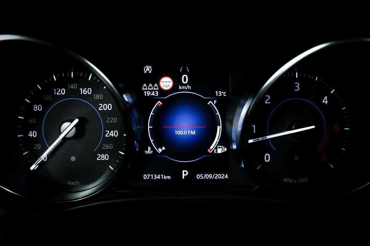 Jaguar F-Pace, 2019 Фото №10