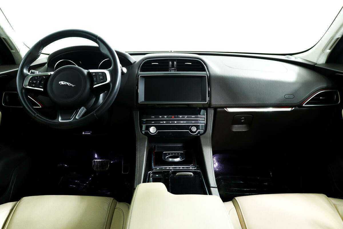 Jaguar F-Pace, 2019 Фото №11