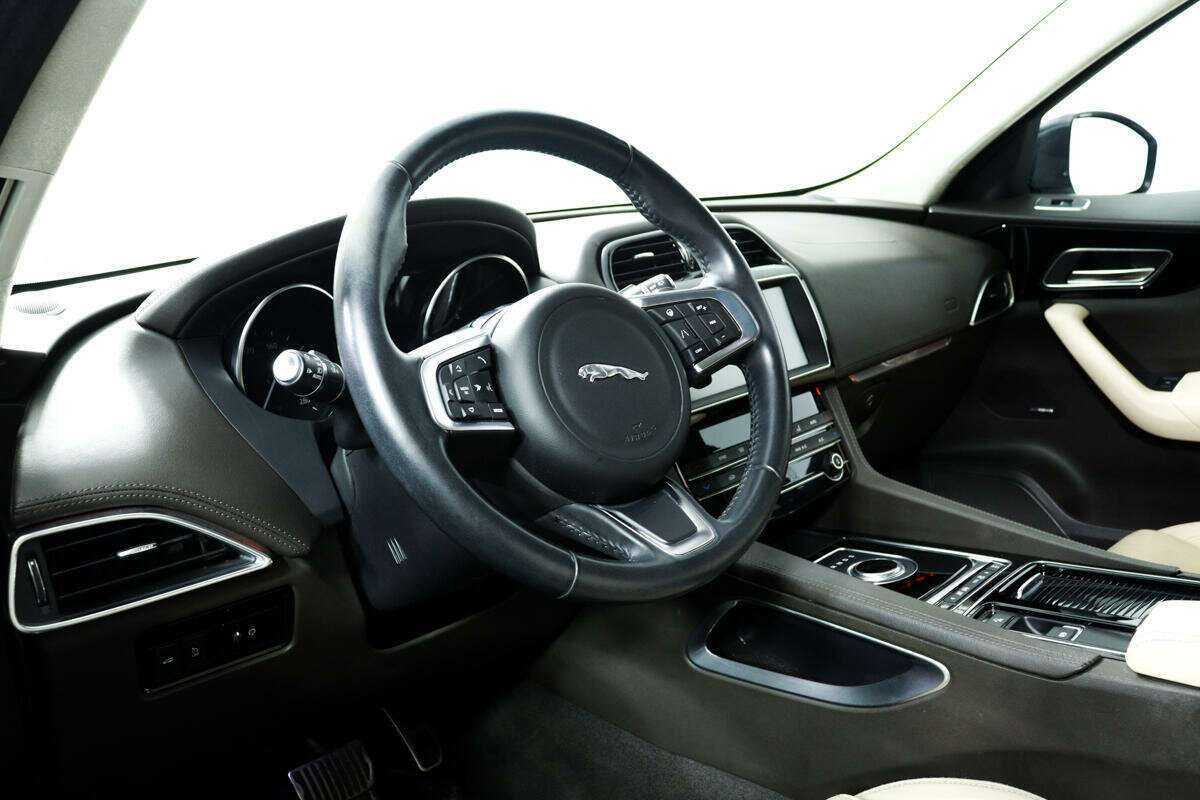 Jaguar F-Pace, 2019 Фото №13