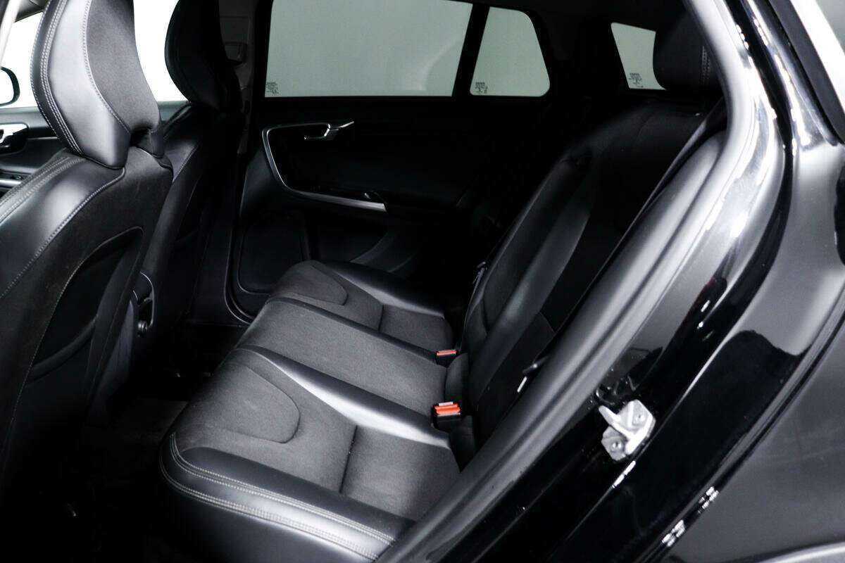 Volvo V60 Cross Country, 2018 Фото №11