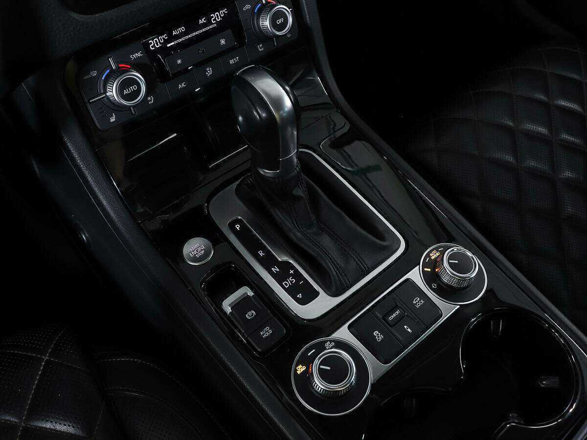 Volkswagen Touareg, 2016 Фото №16