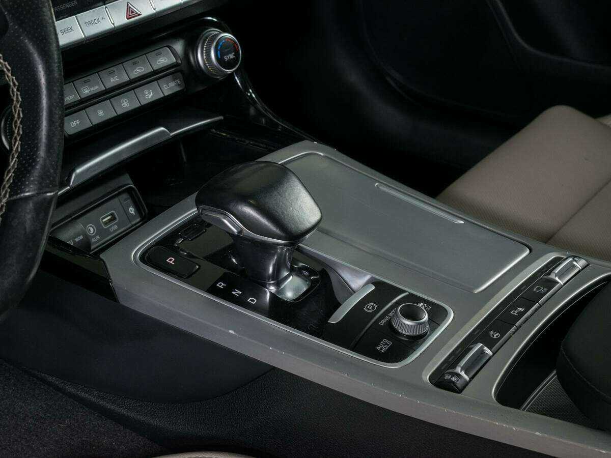 Kia Stinger, 2018 Фото №15