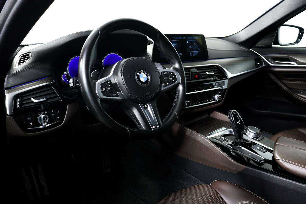 BMW 5 серии 530d xDrive, 2018 Фото №13