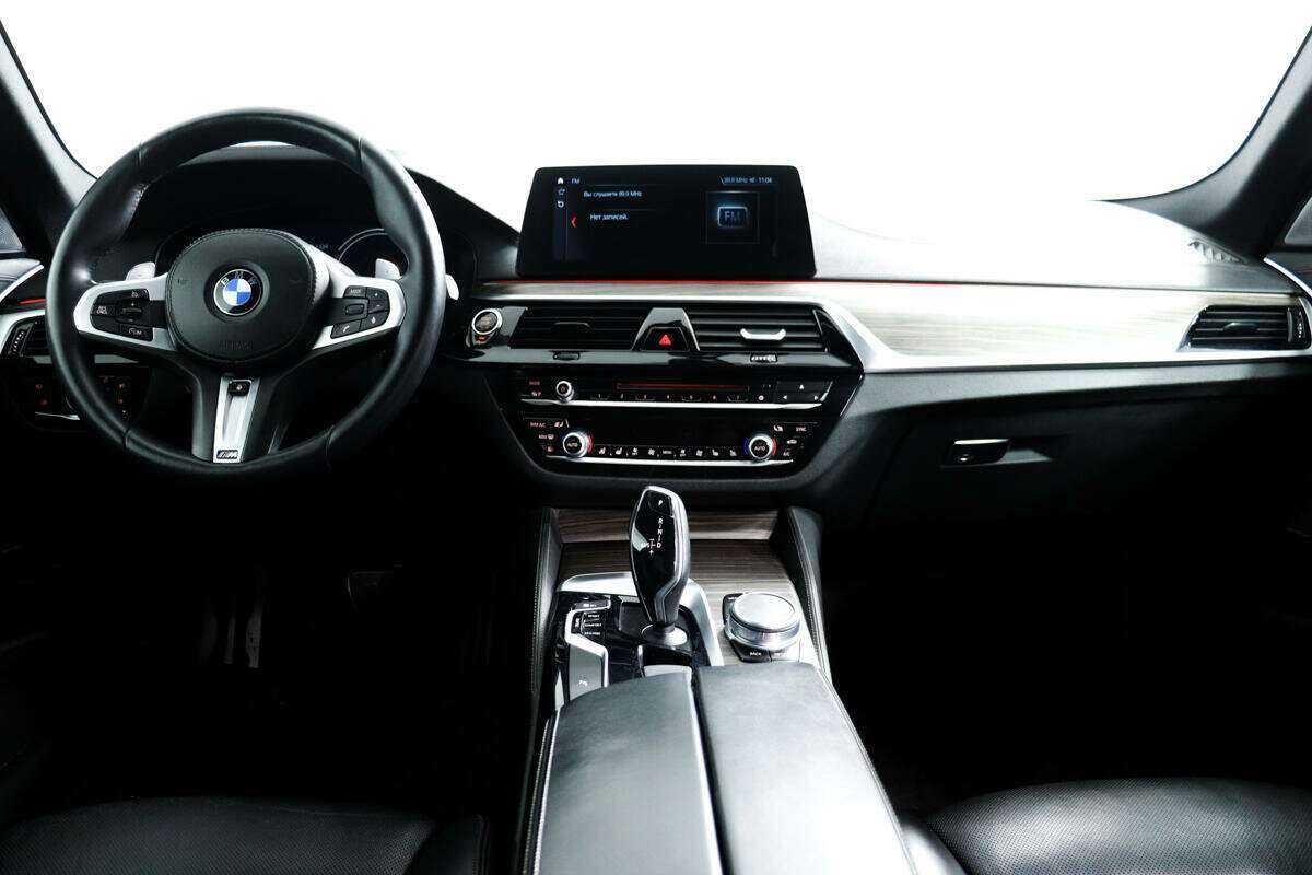 BMW 5 серии 540i xDrive, 2017 Фото №11