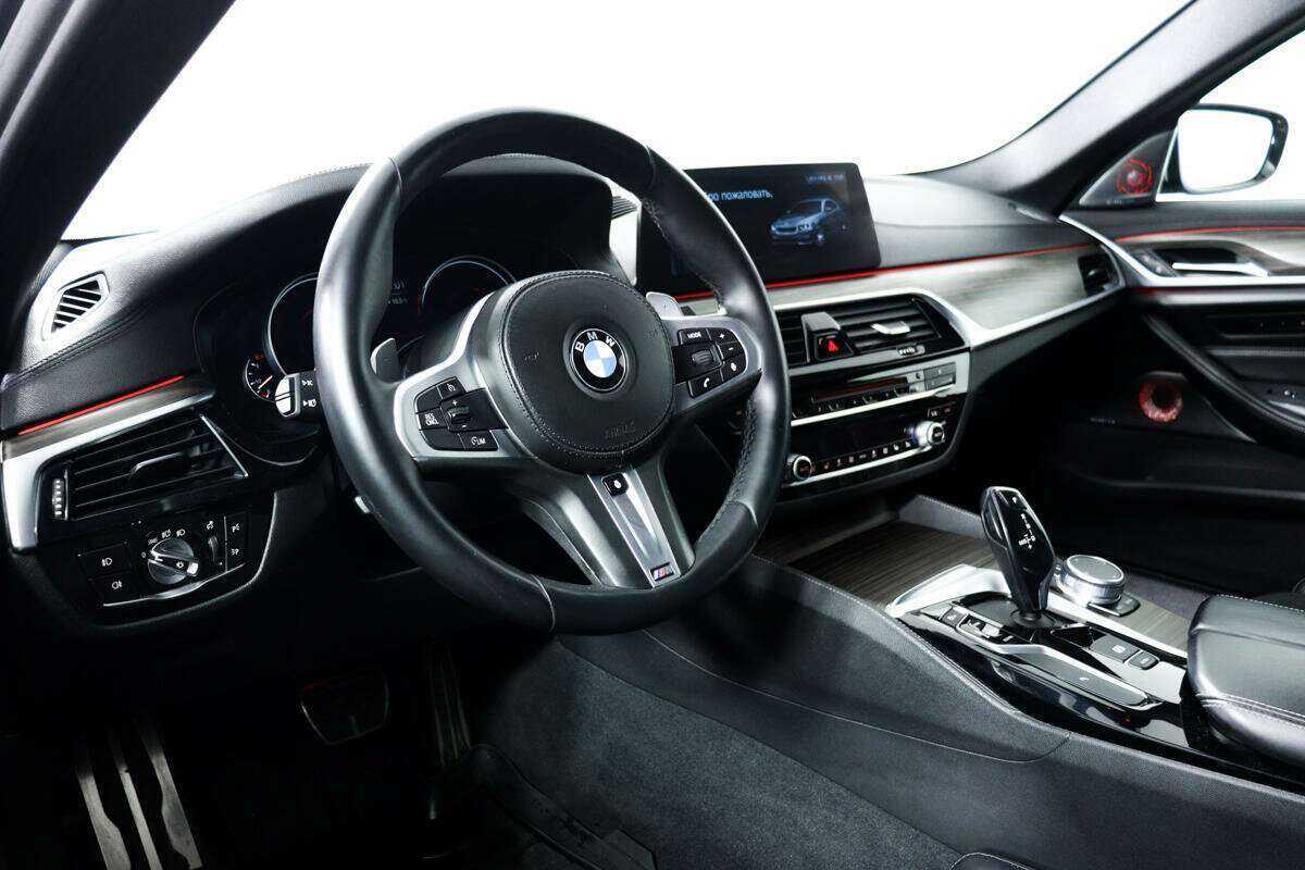 BMW 5 серии 540i xDrive, 2017 Фото №13