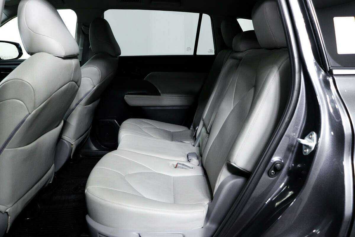 Toyota Highlander, 2021 Фото №12