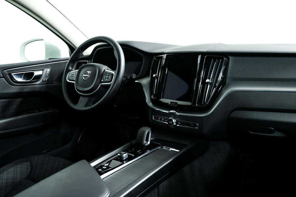 Volvo XC60, 2022 Фото №9
