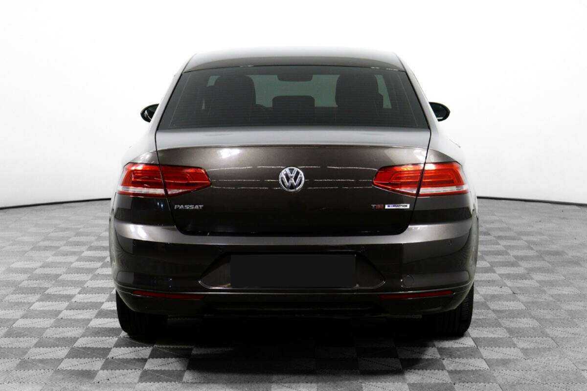 Volkswagen Passat, 2016 - 130 800 км. | Фото №6